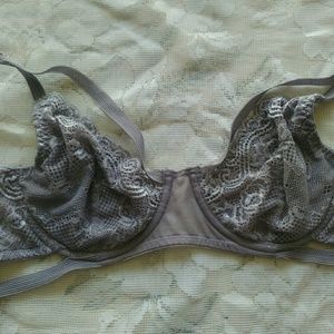 SAKI silver bra 34B nwot strappy minimizer